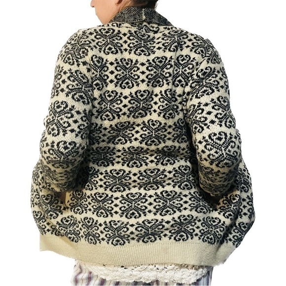 Moon Collection - Cardigan With Pockets - Picture 6 of 8